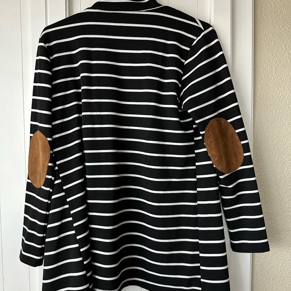 Cardigan - Picture 2 of 5